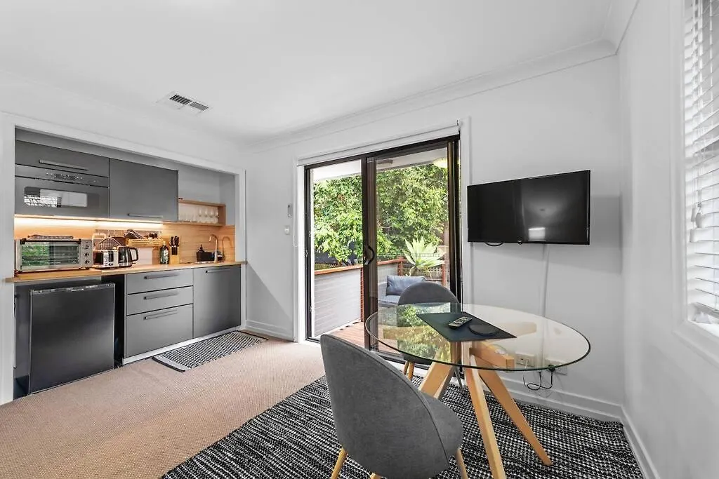 Noble House ~ Fully Self-Contained Guest Suite - 2 Bed/1Bath/1Car~Parklands + Transport Brisbane 0*,  Australia